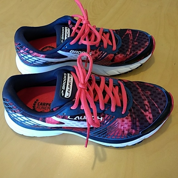 brooks launch 3 womens shoes